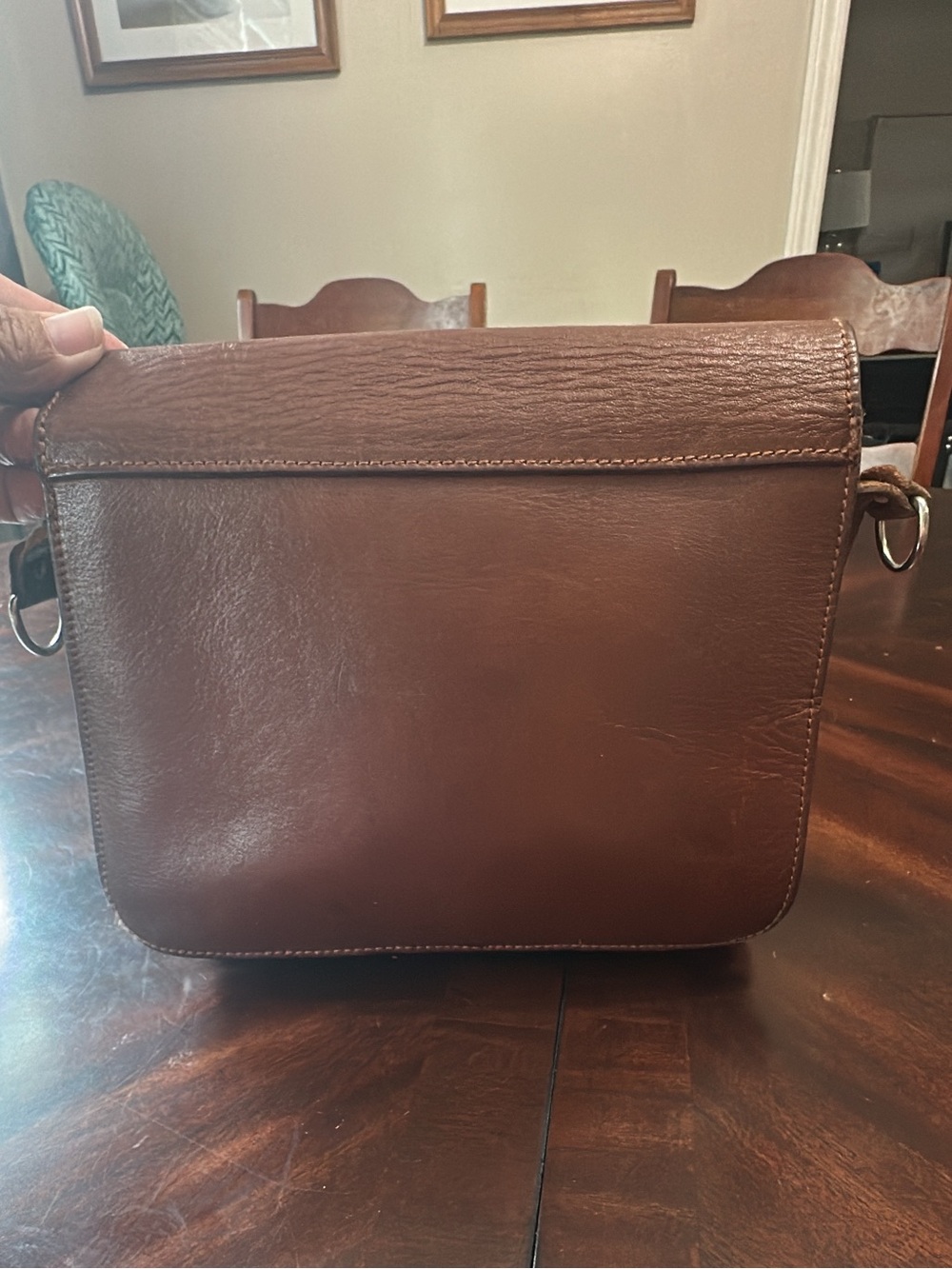 Classic Brown Leather bag- Stylish Buckle Closure. No straps no info about it.